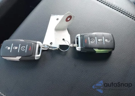 2021 Ram 1500 Big Horn 4X4 6'4 Box z USA, uszkodzony, nr VIN 1C6SRFBT7MN757888